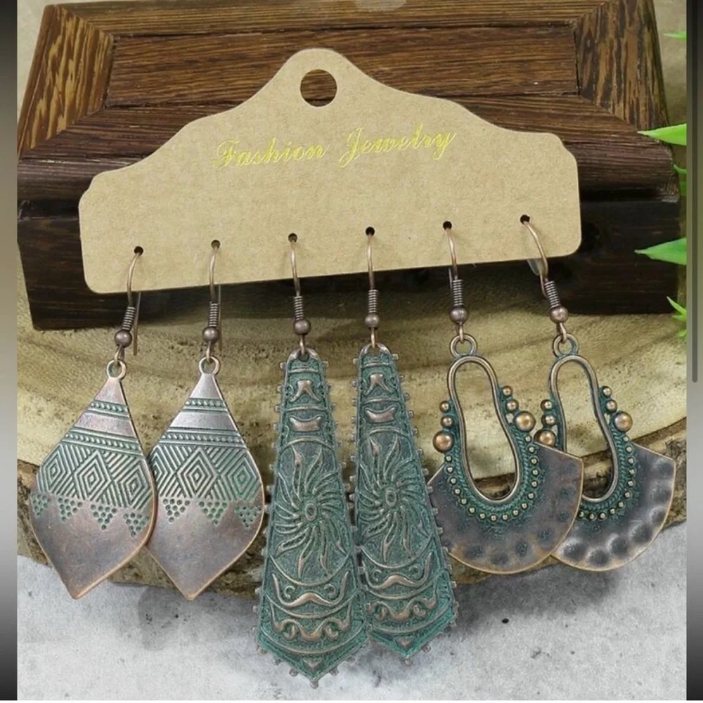 Antique Bronze Elegant Copper and Turquoise Earrings 🌟HOST PICK🌟